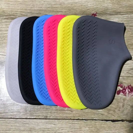 Set de 5 perechi de huse pentru încălțăminte, impermeabile și antiderapante, din latex