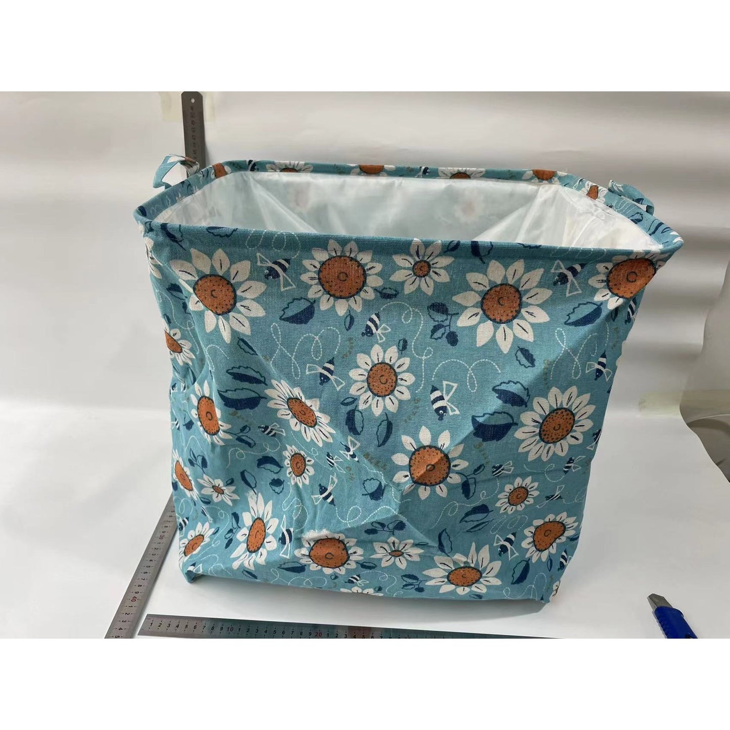 Cos depozitare, selexmo, Capac cu Snur, 175 L, Confectionat din Bumbac si un Strat Impermeabil, 50 x 50 x 70 cm, Albastru Deschis, Imprimeu Flori