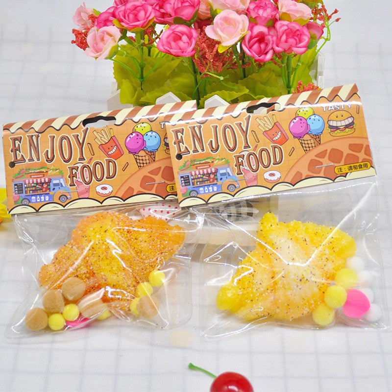 Jucarie Antistres Squishy, selexmo, cu Revenire Lenta, Squeeze Pinch Family, Model Croissant, 10x8 cm, 90g, Ambalaj Transparent, Maro