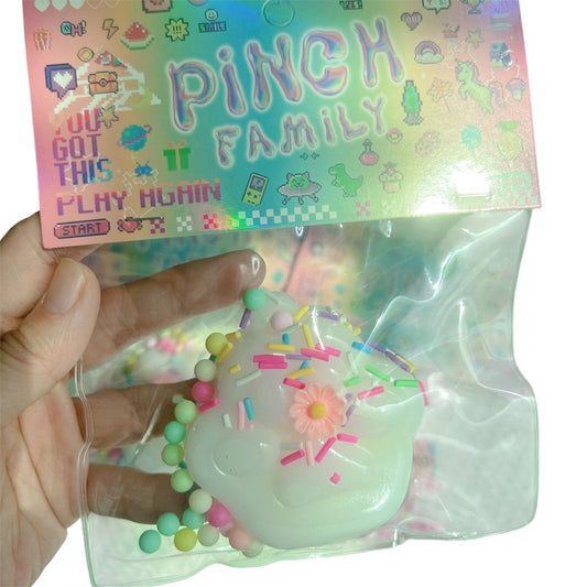 Jucarie Antistres Squishy, selexmo, cu Revenire Lenta, Squeeze Pinch Family, Model Labuta de Pisica, 6x6 cm, 45g, Ambalaj Transparent, Alb