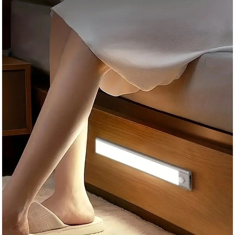 Lampa LED cu Senzor de Lumina si Miscare 20 cm, Intensitate Reglabila, Suport Magnetic, 34 LED-uri, , Acumulator 450mAh cu Reincarcare prin USB-C, pentru Bucatarie