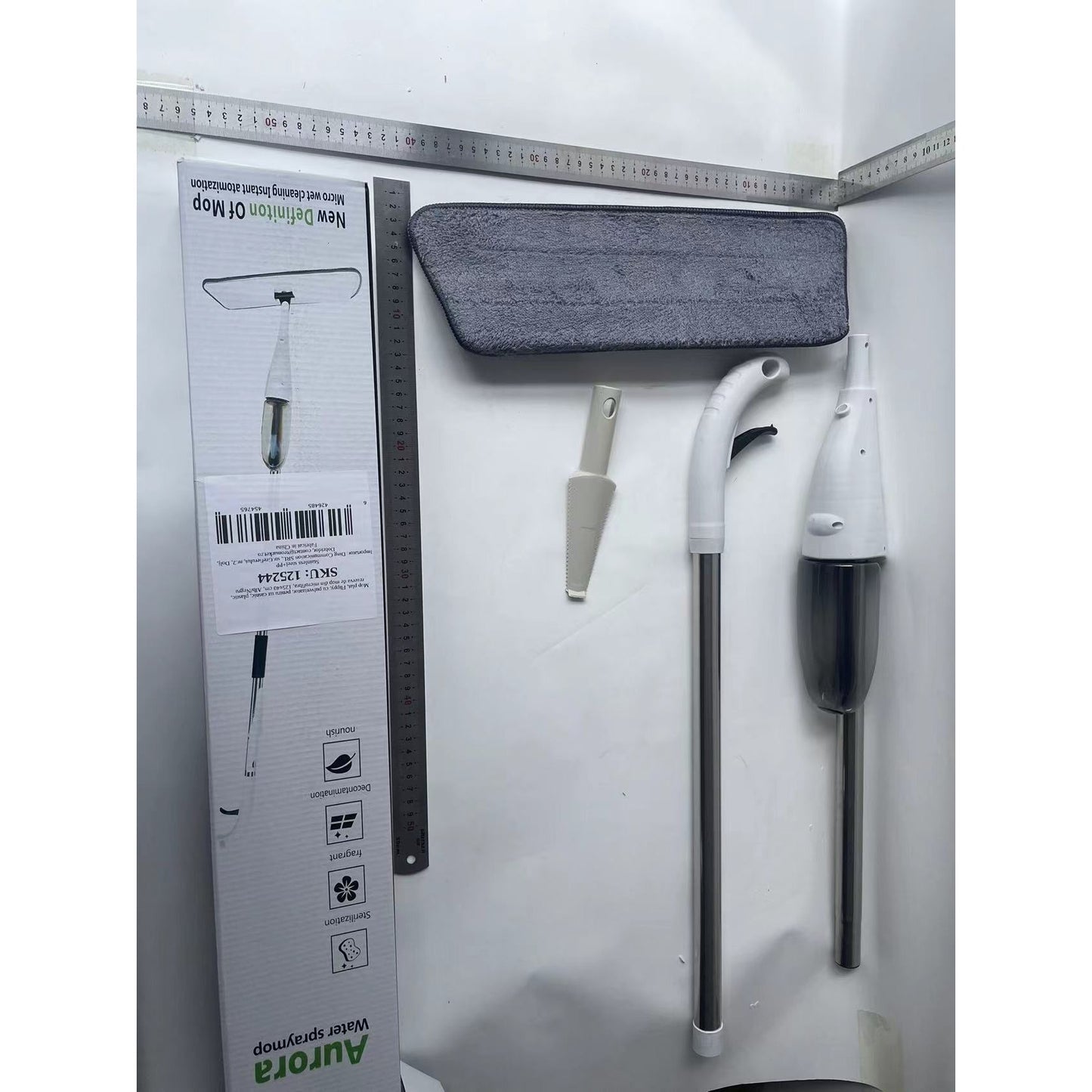 Mop plat, selexmo, cu pulverizator, pentru uz casnic, plastic, rezerva de mop din microfibra, 125x40 cm, Alb/Negru