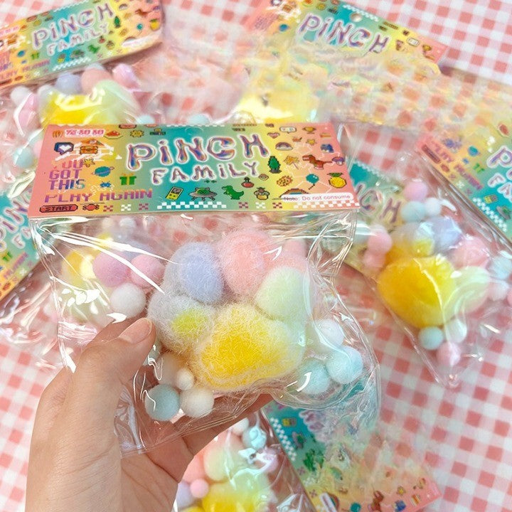 Jucarie Antistres Squishy, selexmo, cu Revenire Lenta, Squeeze Pinch Family, Model Labuta de Pisica Pufoasa, 6x6 cm, 70g, Ambalaj Transparent, Multicolor