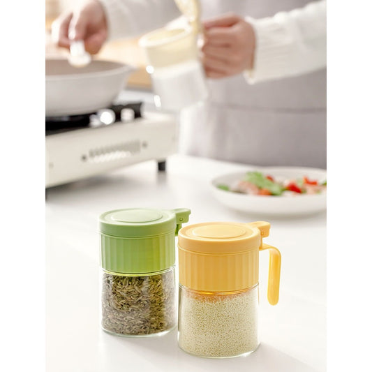 Recipient Condimente, selexmo, din Stilca, 180 ml, cu Maner si Lingurita, 10.6 x 7 x 7 cm, Capac Mat, Verde