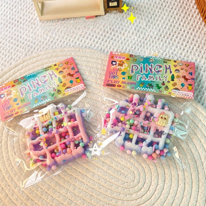 Jucarie Antistres Squishy, selexmo, cu Revenire Lenta, Squeeze Pinch Family, Model Waffle, 6x6 cm, 99g, Ambalaj Transparent, Multicolor