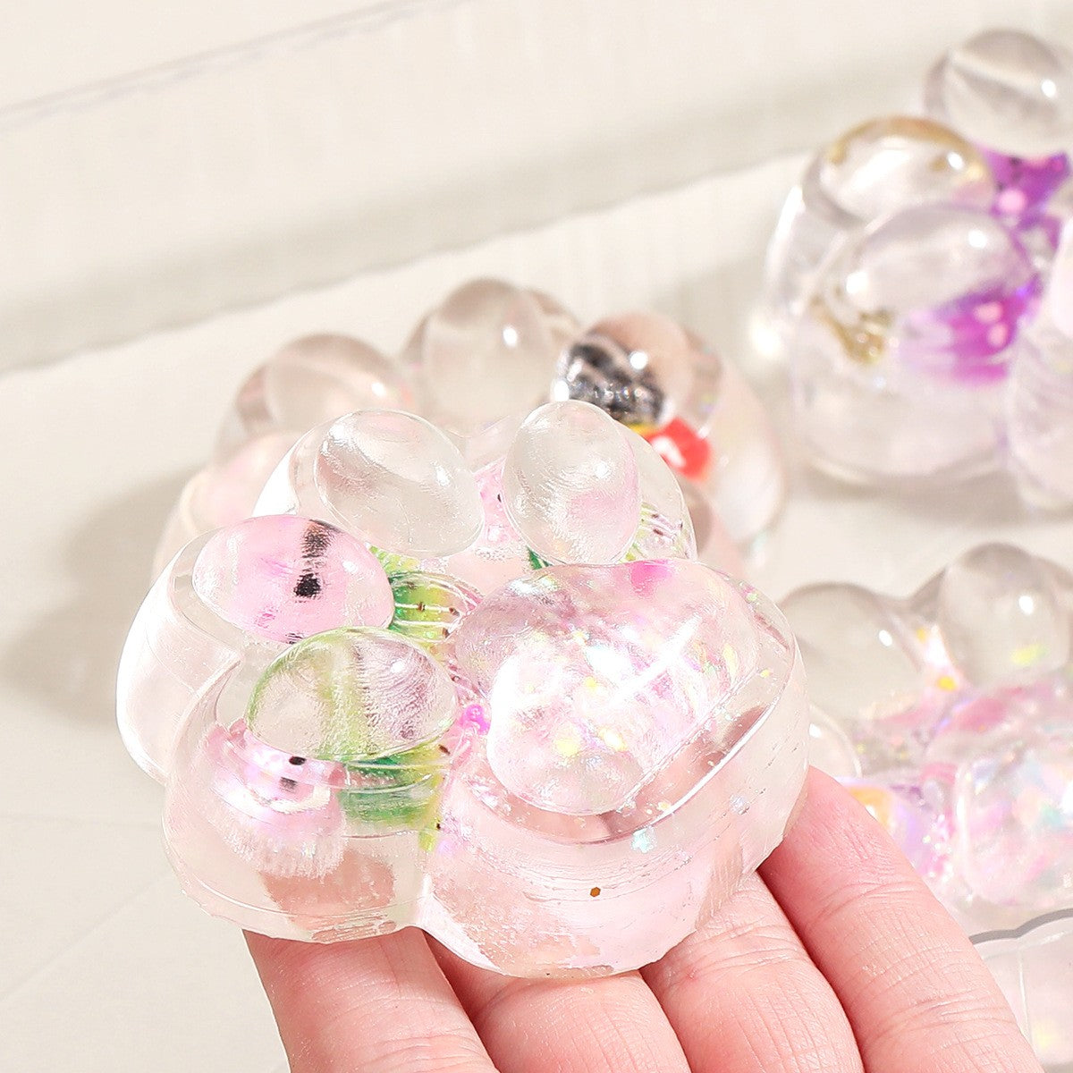Jucarie Antistres Squishy, selexmo, Labuta de Pisica Pufoasa, cu Revenire Lenta, 7 x 6.5 cm, Model Ciuperca, Multicolor