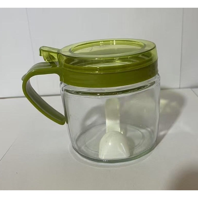 Recipient Condimente, selexmo, din Stilca, 180 ml, cu Maner si Lingurita, 8 x 9 cm, Capac Transparent, Verde