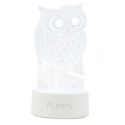 Lampa 3D bufniță aprinsă, lumină caldă, pe noptieră