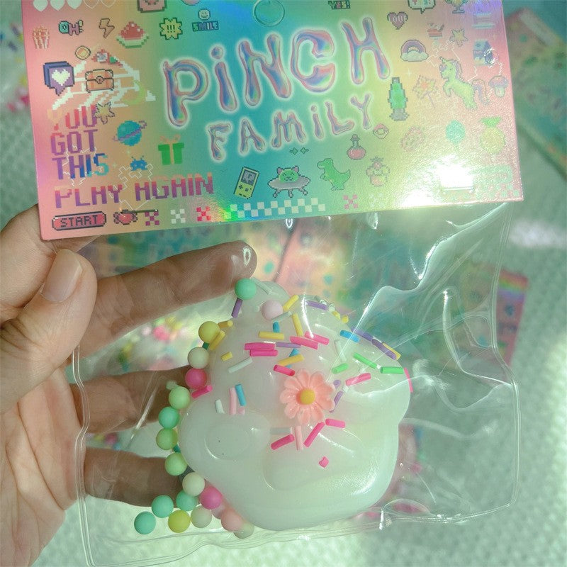 Set 12 Jucarii Antistres Squishy, selexmo, cu Revenire Lenta, Squeeze Pinch Family, Model Labuta de Pisica, 6x6 cm, 45g, Ambalaj Transparent, Alb+Roz