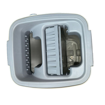 Set de Curatenie, selexmo, Mop si Galeata, Capacitate 5.7 l, 4 Rezerve Microfibra Incluse, Plastic, Utilizare Umeda/Uscata, Stoarcere Fara Maini, Albastru/Alb