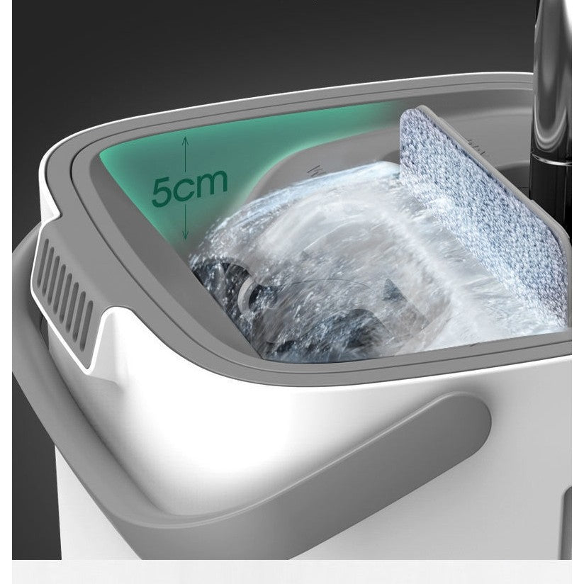 Set de curatenie selexmo, mop si galeata, galeata 5.7 l, 4 rezerve microfibra incluse, design modern, pentru interior, material plastic, peri sintetici, plat, cu storcere, alb