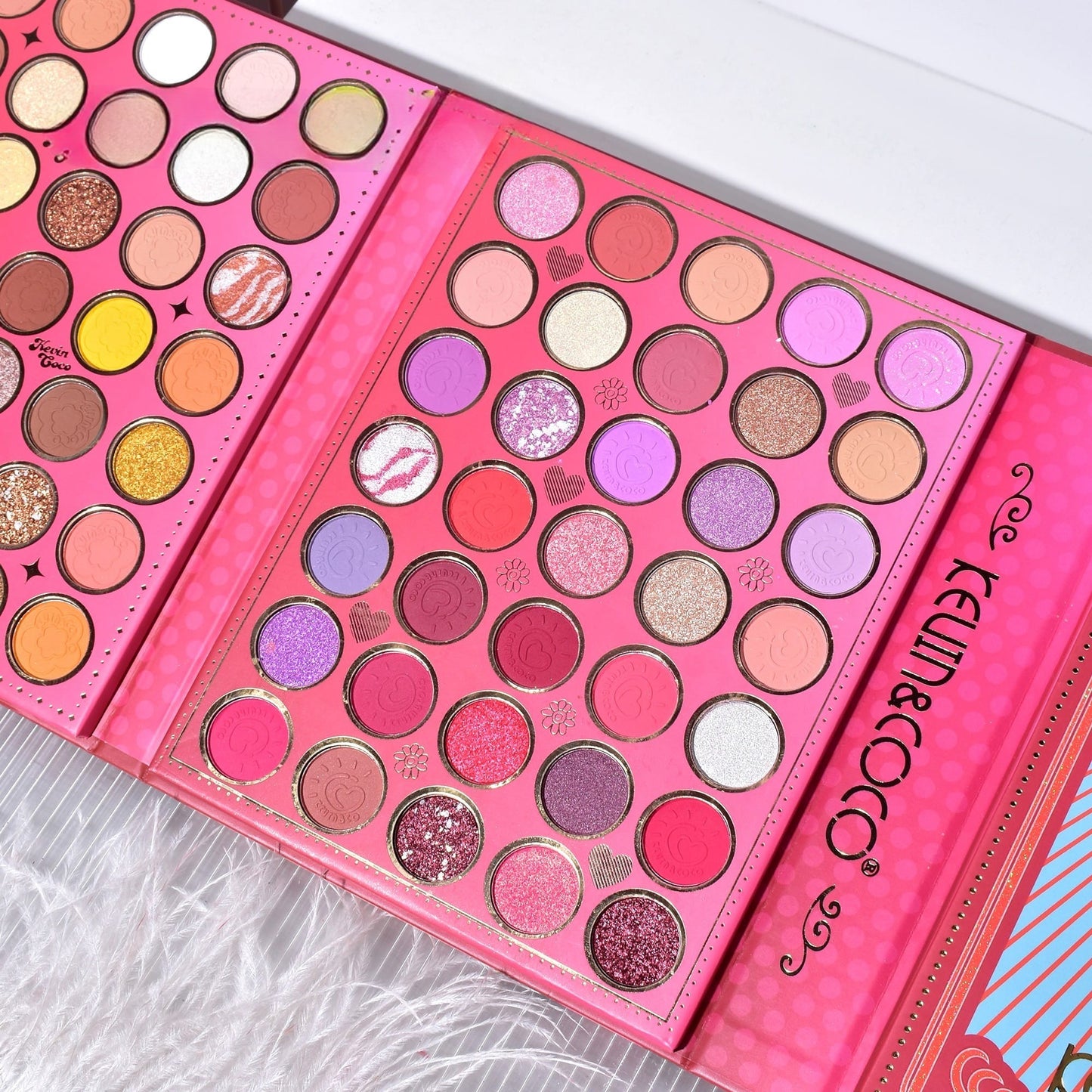 Paleta de Machiaj, KEVIN &amp; COCO, Good Luck, Fard de Pleoape, Iluminator, Blush Cremos, 117 culori, 19 x 14.8 x 3.4 cm